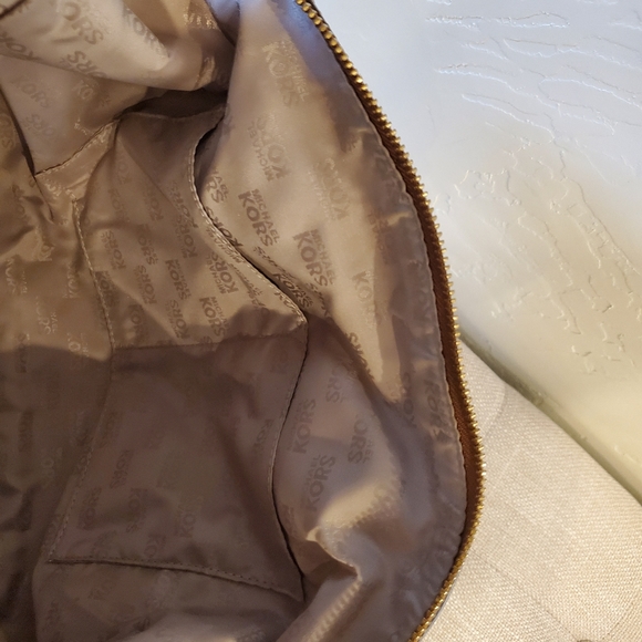 MK purse - Picture 6 of 6